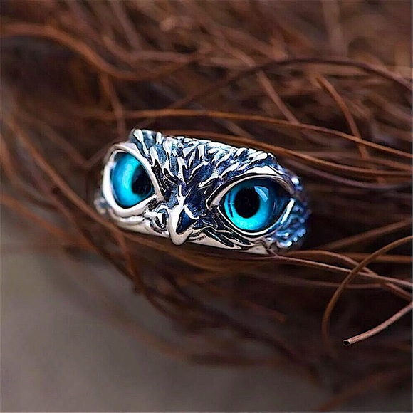 Evil blue eyed owl🦉💍 adjustable ring - Picture 2 of 11